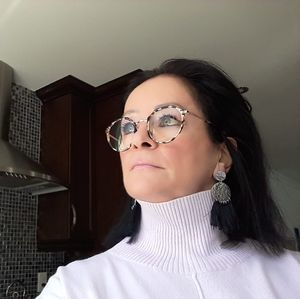 Meet your Posher, Jacqueline